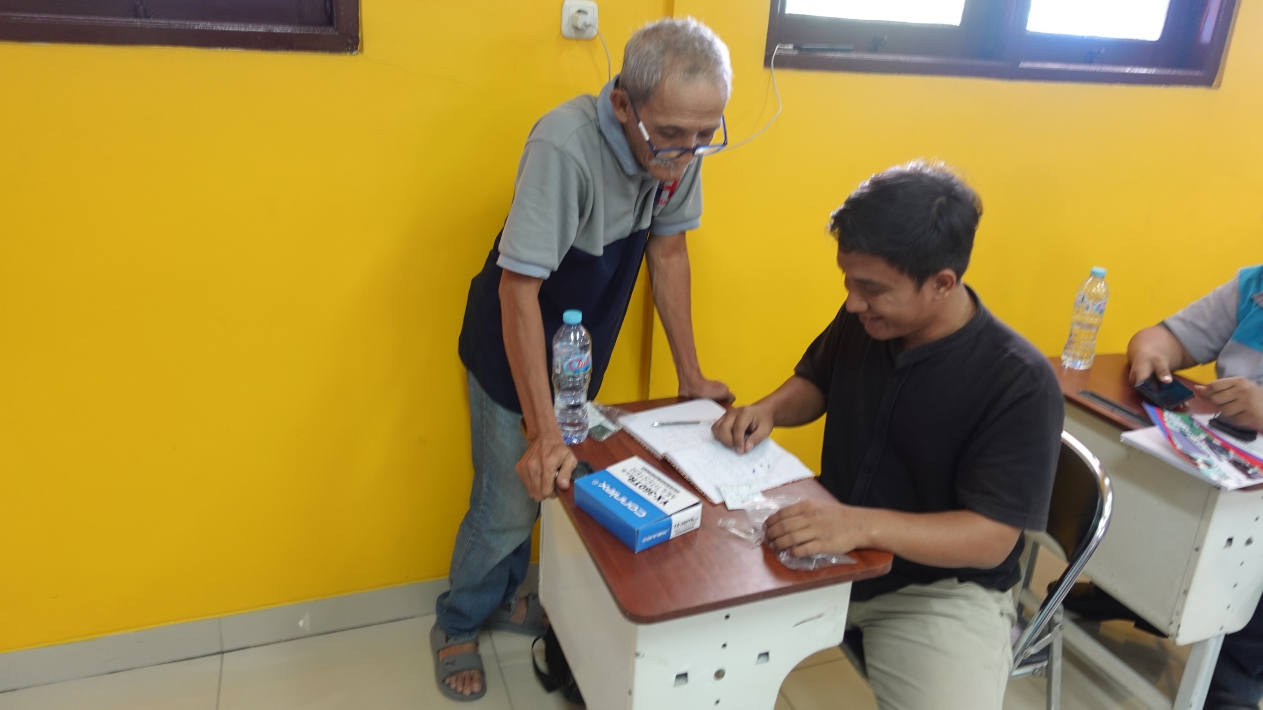 Pelatihan Eletronika di Politeknik Pelayaran Surabaya